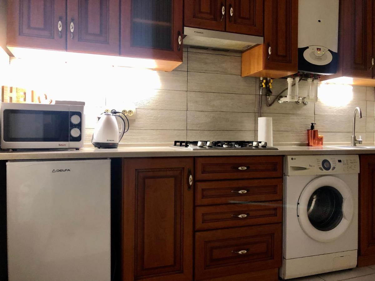 Old City Apartment With Parking Лвив Екстериор снимка